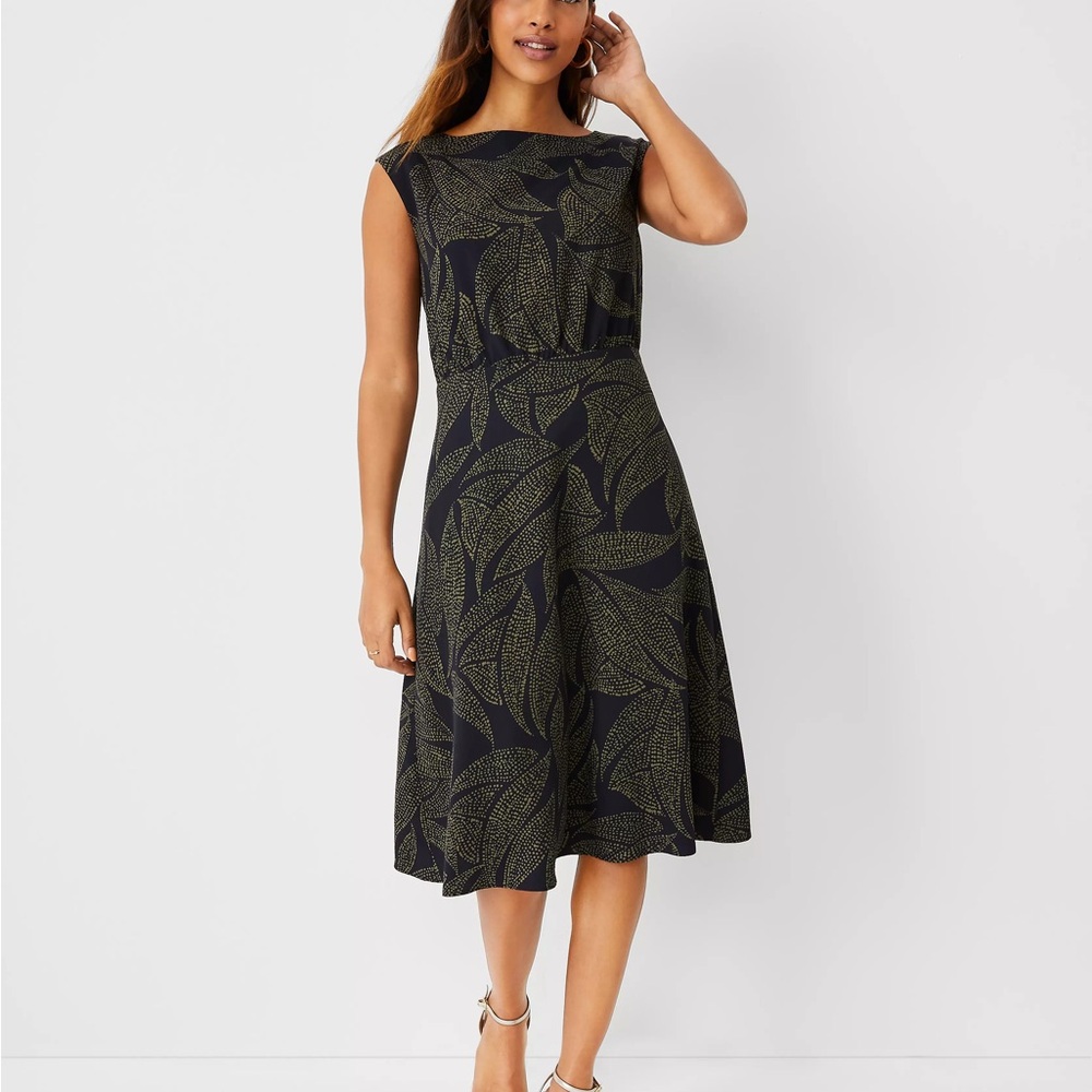 Ann Taylor black and green Geo Floral Flare Midi dress Size 8